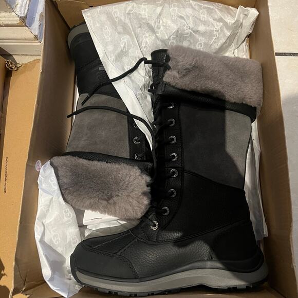 UGG Women's Adirondack Tall Boot III Gray and Black Size 5 - Picture 7 of 8